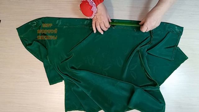 Увидела элегантную и изысканную модель блузки. Сшить сможет даже новичок, а результат изумительный.