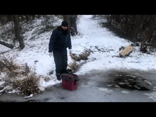 ПЕРВЫЙ ЛЁД / ОПАСНЫЙ ЛЁД Наловили ОКУНЯ в КОРЯГАХ смотреть онлайн