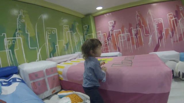 12.02.16 Julius in the park Kidzania смотреть онлайн