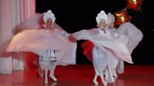 Детский ансамбль "Молодость" г. Анапа-танец "Сказочная Гжель" смотреть онлайн