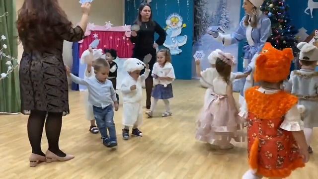 МДОАУ 10, группа 2. Утренник "Новогодний телефон" смотреть онлайн