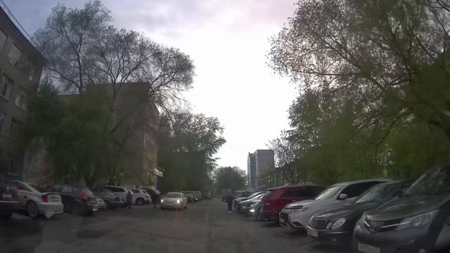 Движение на автомобиле по Тюмени до Кванториума на Геологоразведчиков и на Киевскую смотреть онлайн