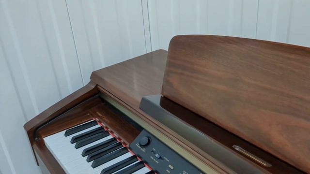 Yamaha Clavinova CLP-150 digital piano and matching stool in mahogany stock number 22332 смотреть онлайн