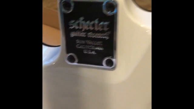 UNBOXING THE SCHECTER OMEN-6 (WITH ORANGE CRUSH AMP) смотреть онлайн