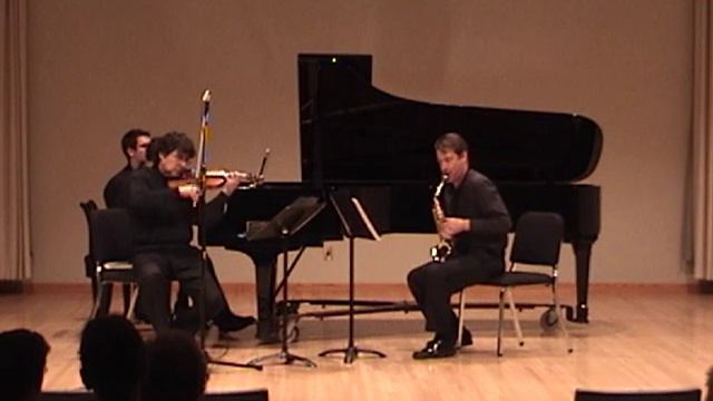 Trio for Violin, Saxophone and Piano, Mvt. 3 Allegro moto perpetuo смотреть онлайн