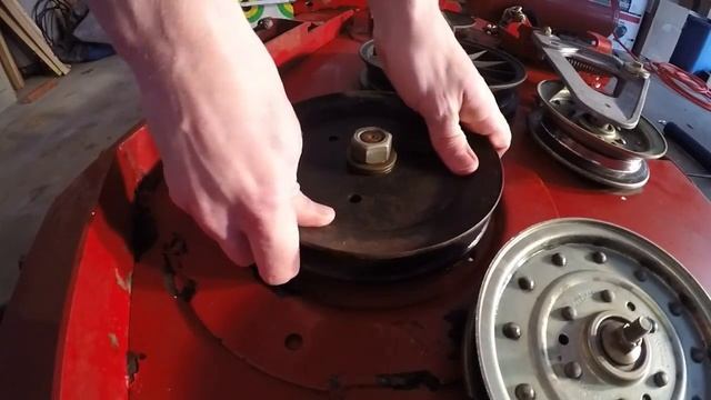 Check Mower Deck Spindle Pulley Bearings Exmark Lazer Z S-Series смотреть онлайн