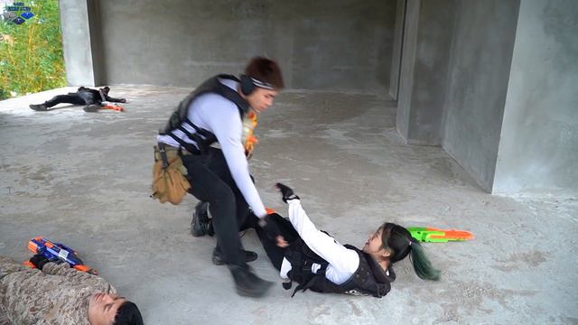 LTT Game Nerf War : Warriors SEAL X Nerf Guns Fight Dangerous Group Mr Close Prevent Dark Trading смотреть онлайн