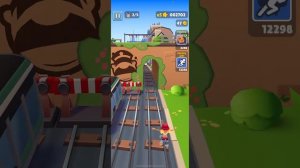 ИГРАЕМ В SUBWAY SURFERS!