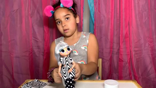 LOL Surprise O.M.G Lights UNBOXING GROOVY BABE смотреть онлайн