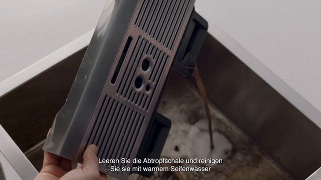 The Oracle™ Touch | Reinigungsanleitung für die Abtropfschale | Sage Appliances DE смотреть онлайн