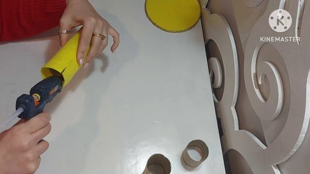 Emoji pencil case making with toilet paper roll🧻Изготовление пенала Emoji из рулона туалетной бумаг смотреть онлайн