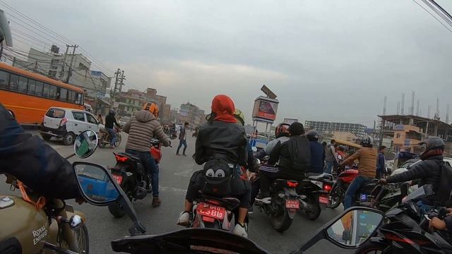 Benelli 302r vs R3 vs duke 250 vs Scooter (Street Race) ||Nepal смотреть онлайн