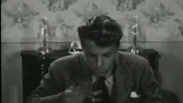 Proper Table Etiquette For Teenagers / Educational Video смотреть онлайн