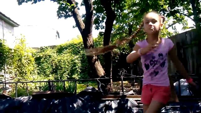 Фанатки Стаса Михайлова . танцы ЖЕСТЬ смотреть все смотреть онлайн