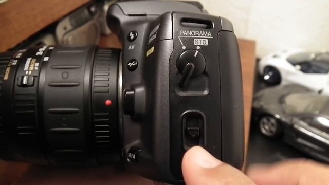 Minolta Maxxum 550si slr. AF (35mm. film) смотреть онлайн
