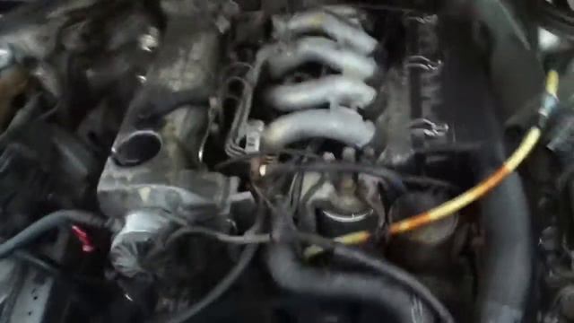 Mercedes 250D startup engine 1990year 209000km смотреть онлайн