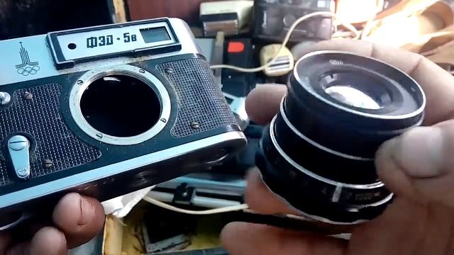 Куча пленочных фотоаппаратов смотреть онлайн
