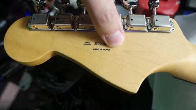 Honey, I Shrunk the... Jazzmaster?!? | Fender Made in Japan Junior 24" Scale Jazzmaster Review Dem смотреть онлайн