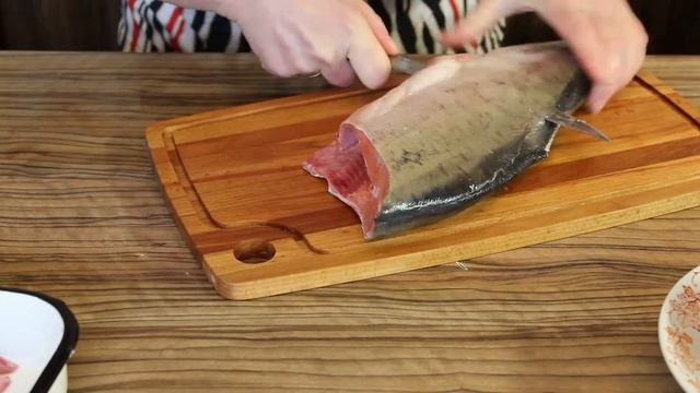 Разделка рыбы. Как разделать рыбу на филе. Горбуша. смотреть онлайн