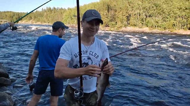 ТОННЫ КРАСНОЙ РЫБЫ! ЧАСТЬ 3 ! ТЕРСКИЙ БЕРЕГ! ФОРЕЛЬ! ЛУЧШАЯ РЫБАЛКА В ЖИЗНИ! ГОРБУША. РЫБАЛКА 2021 смотреть онлайн