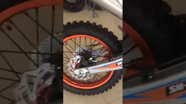 GR-1 F250A Lite смотреть онлайн