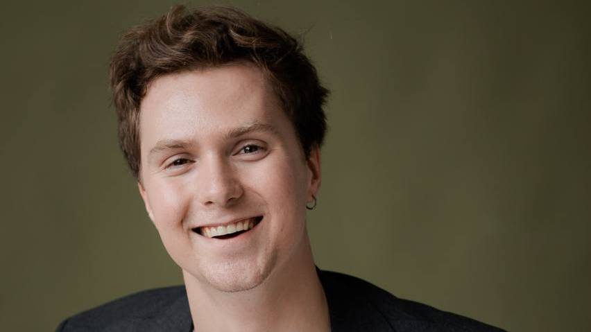 Визитка Андрея Батова (июнь 2024) смотреть онлайн