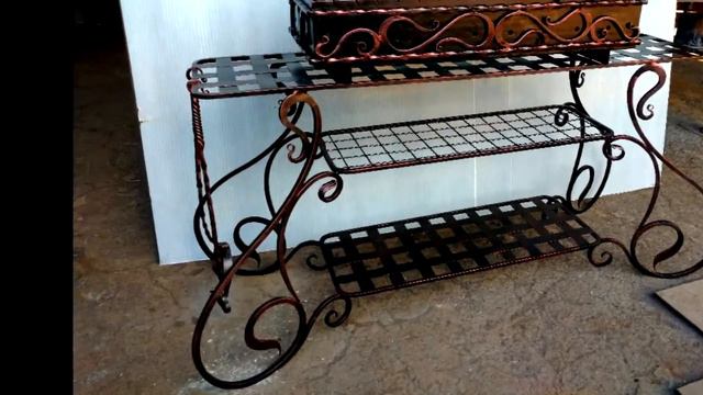 Кованый мангал со столом с боковыми столиками на столе конструкция как сделать образец пример смотреть онлайн