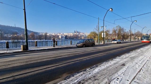 Прага. Костел святого Віта. Здалеку. смотреть онлайн