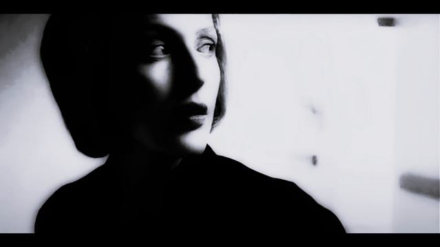 Moby - The Sky Is Broken смотреть онлайн