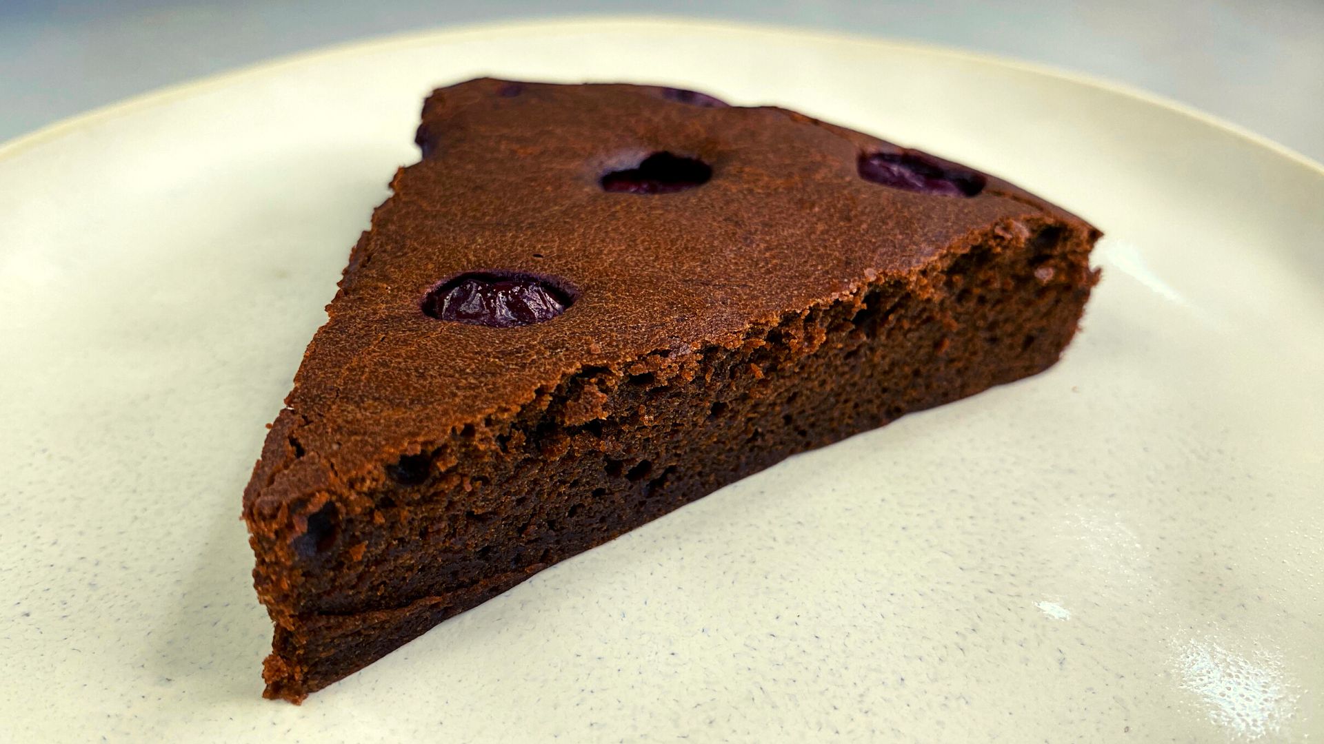 Брауни шоколадный с вишней. Рецепт брауни за 19 минут