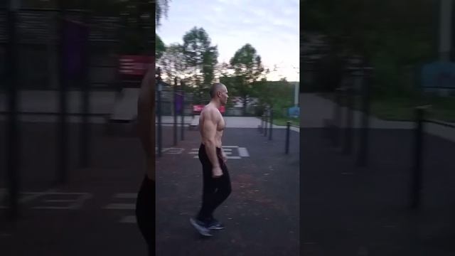 любимый комплексный подход турник брусья без отдыха смотреть онлайн