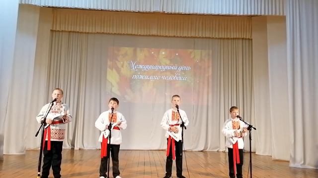 Ансамбль "Улыбка" - "Балалайка" смотреть онлайн