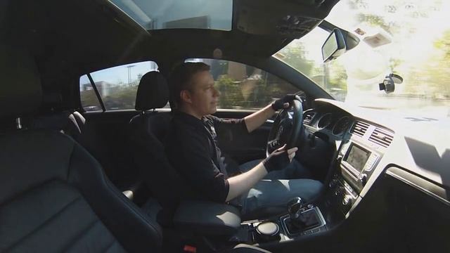 Garagem do Bellote TV: Golf GTI chega aos 330 cv com reprogramação e downpipe смотреть онлайн