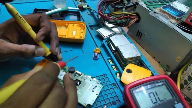 FLUKE 101 MULTIMETER NOT TURNING ON SOLVED | HOW TO REPAIR FLUKE 101 MULTIMETER смотреть онлайн