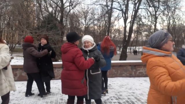 ?Роза на снегу.Анжелика Агурбаш.На танцах в Гомеле. 28.01.2023. смотреть онлайн