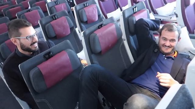 Qatar Airways The World's FIRST A350-1000 Flight смотреть онлайн