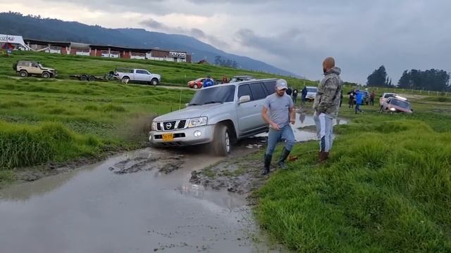 OFF Road / Mud: Level III Armored (Blindaje 3) Nissan Patrol Y61 GRX 4.8 (GU) 4800cc 4X4 @ Colombia смотреть онлайн