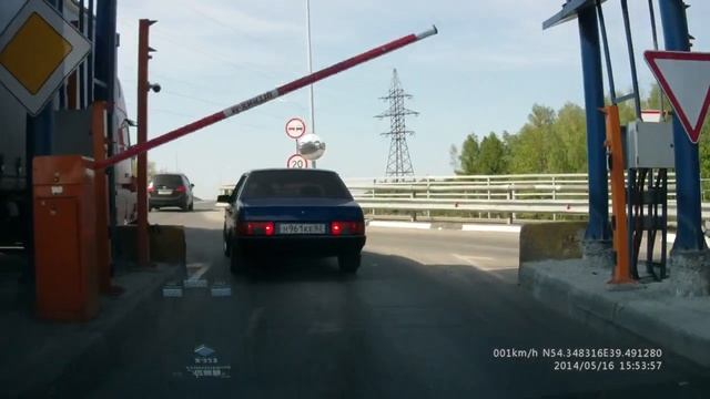 Халявщики на платном путепроводе Рязань 16.05.2014 смотреть онлайн