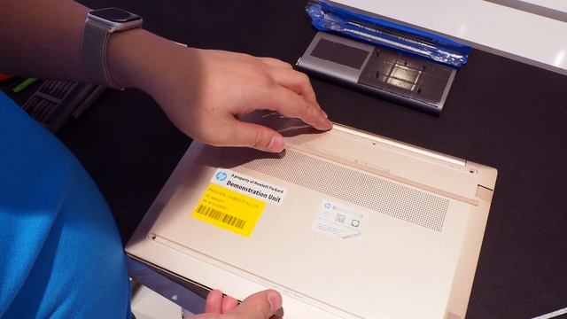 HP Pavilion Aero 13-be0131AU | 0.97Kg | 介紹 | 拆機 смотреть онлайн