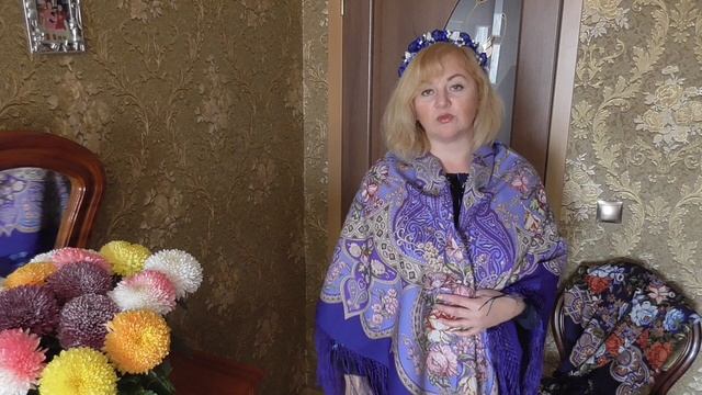 Белые розы на синем ковре..и Князь с Караваном спешили.... #павловопосадская#шаль#платок#примерочна смотреть онлайн