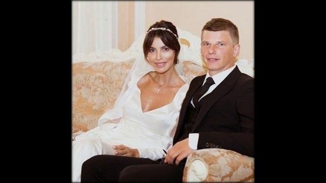 Андрей Аршавин развелся с женой смотреть онлайн