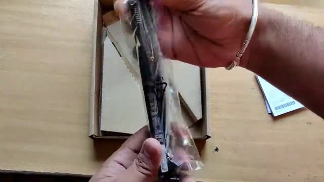 Hp HS04 battery unboxing. смотреть онлайн