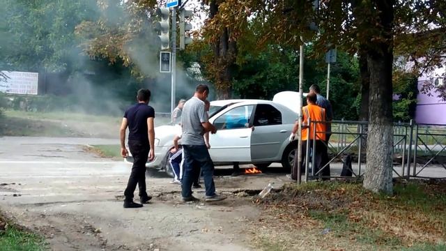 Загорелся ренно логан. Есентуки смотреть онлайн