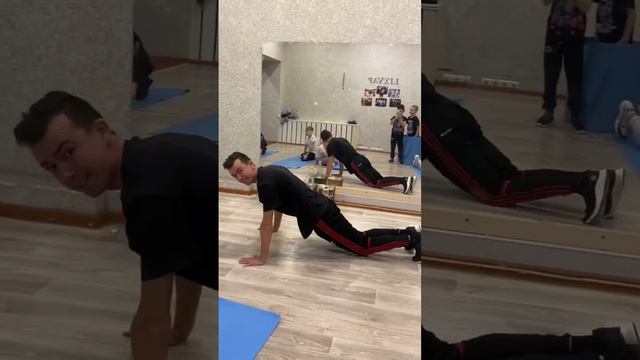 Как делать волну назад телом обучение хип хоп брейк данс?♀️ смотреть онлайн