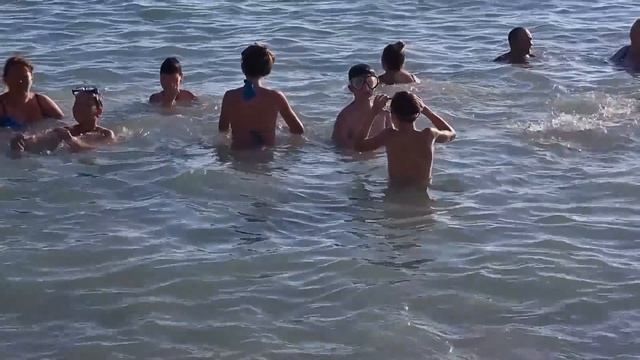 ПЕРВЫЙ РАЗ В КАБАРДИНКЕ/ ПЛЯЖ, НАБЕРЕЖНАЯ/ Цены в столовой "Как дома"/ Кабардинка 2023 смотреть онлайн