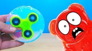 ЖЕЛЕЙНЫЙ МЕДВЕДЬ ВАЛЕРА И МЫЛО из СПИННЕРА.mp