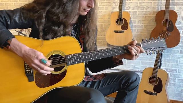 First Impressions of the 12-String Martin HD12-28 at the Martin Showroom смотреть онлайн