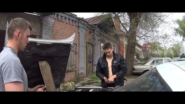 Ремонт БМВ750 Е32 Repair BMW750 E32 M70B50  Video 1