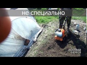 Мини мото культиватор в реальной работе.