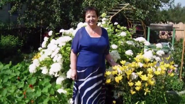 Красивые цветы красивой женщине смотреть онлайн